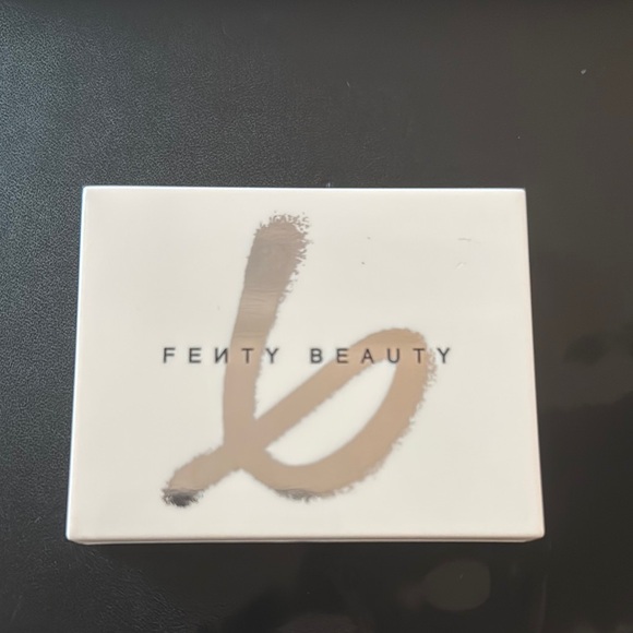 Fenty Beauty Beige Makeup Palette - Picture 2 of 3